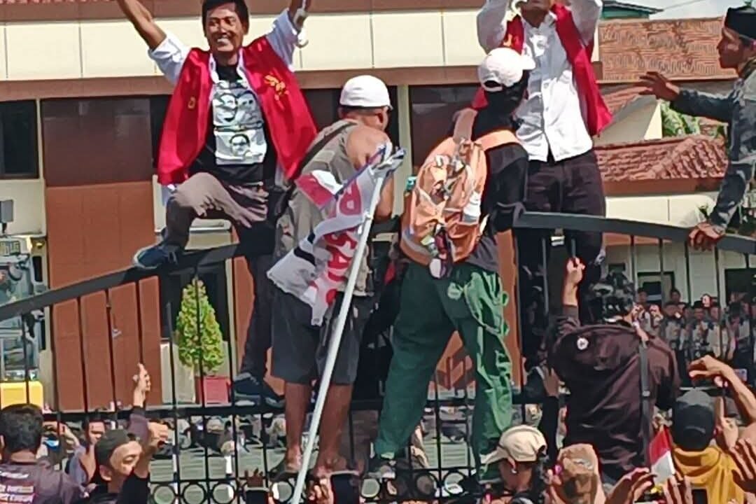 Hasil Sidang Putusan Botok dan Teguh: 6 Bulan Pengawasan