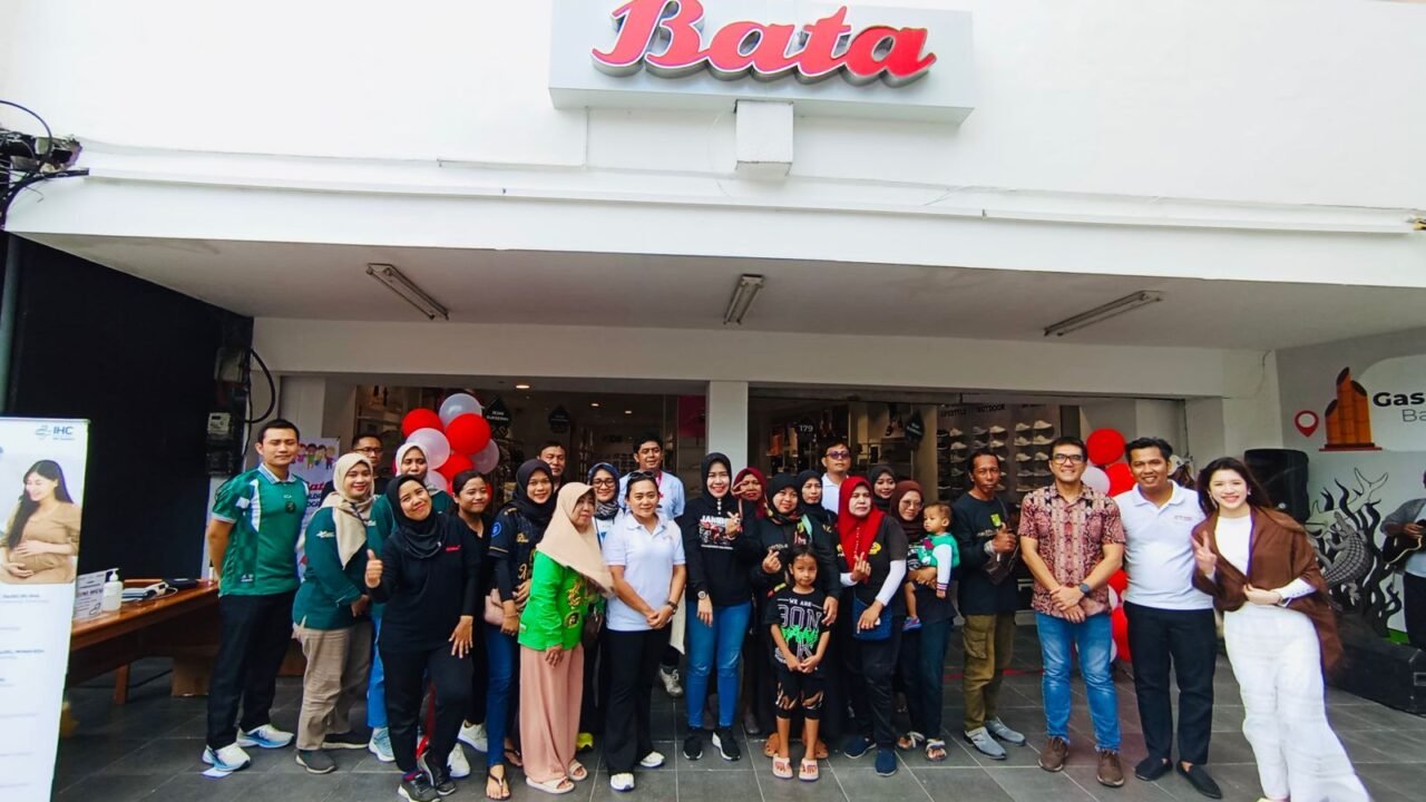 ‎Bata Jl Tunjungan Surabaya gandeng Bonita Persebaya dlm Rangka Hari Perempuan Internasional‎